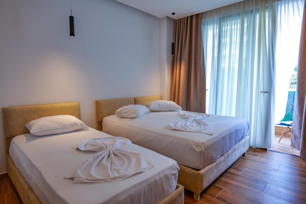 Hotel Havana Саранда Екстер'єр фото
