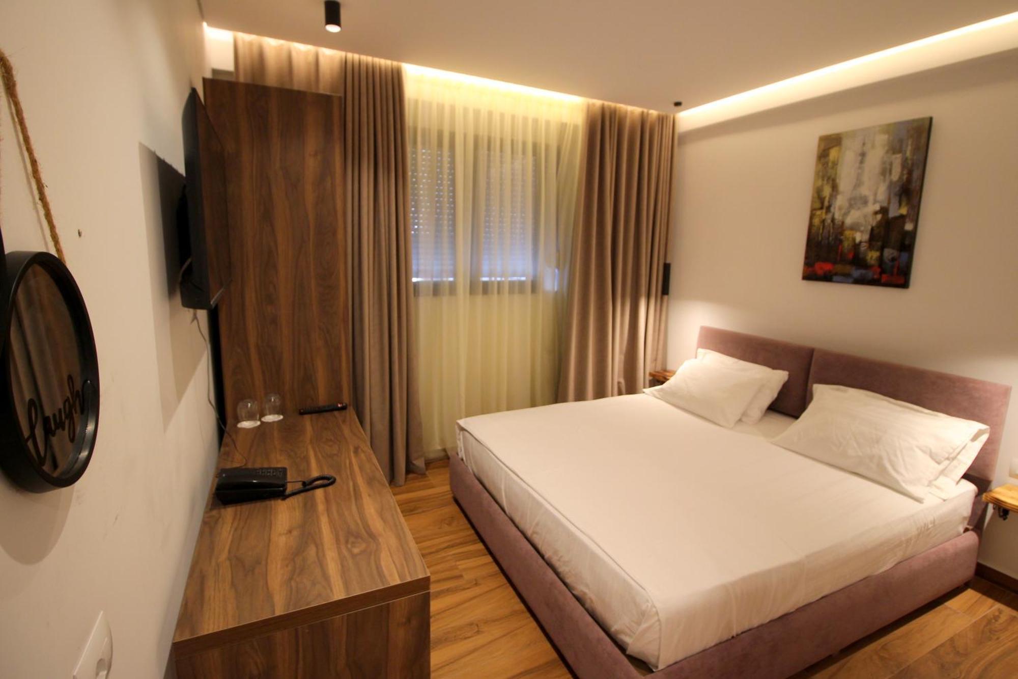 Hotel Havana Саранда Екстер'єр фото